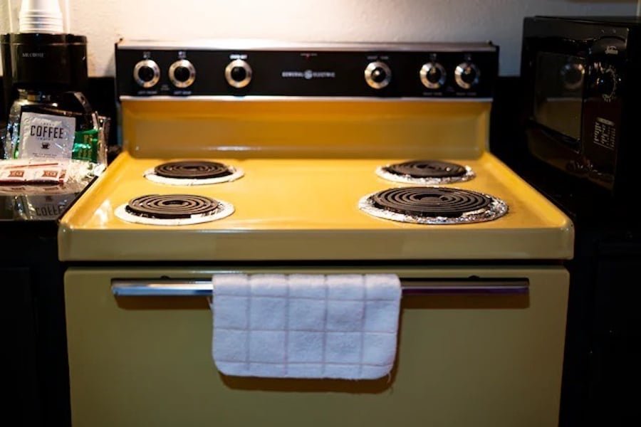 Double Queen Kitchenette Room – view 7