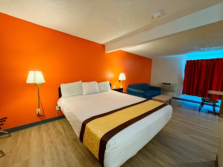 King Kitchenette Room – view 3